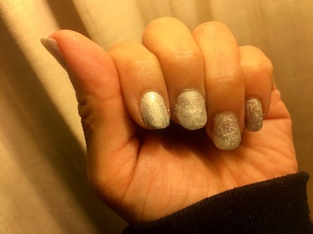 String of Lights Nail Art - paint nails white or silver and let dry