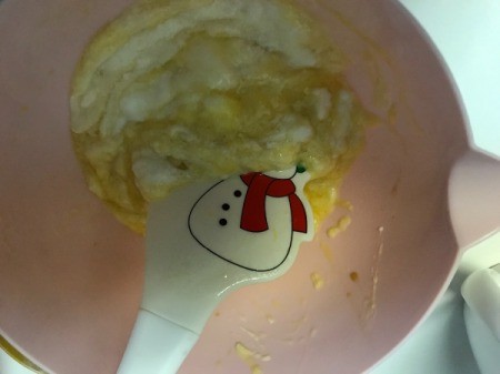 mixing wet ingredients