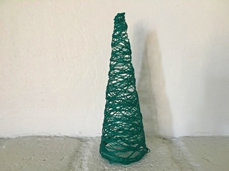 Mini String Christmas Tree - leave undecorated or...