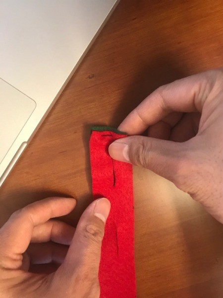 Easy Christmas Felt Garland or Bracelet - hold top of strip