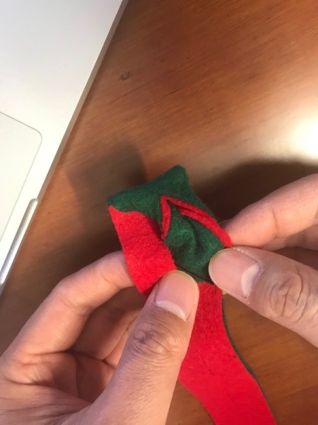 Easy Christmas Felt Garland or Bracelet  - continue