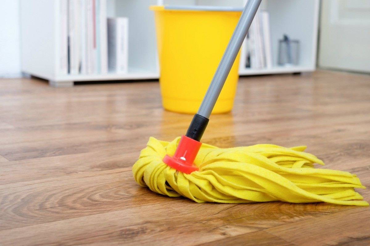 Cleaning Dull Laminate Floors Thriftyfun, How To Clean Laminate Hardwood Floors