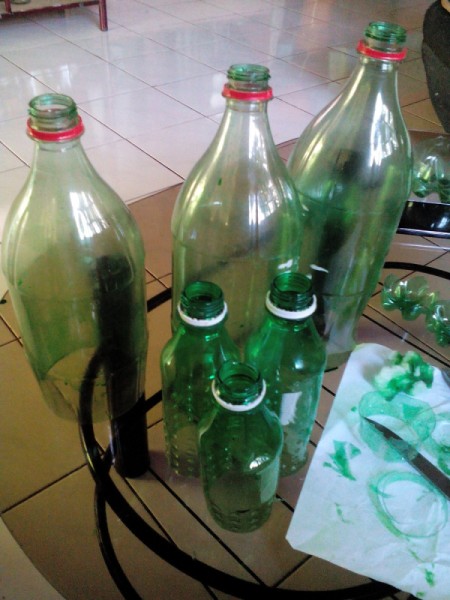 Plastic Bottle Christmas Tree - cut them into different sizes