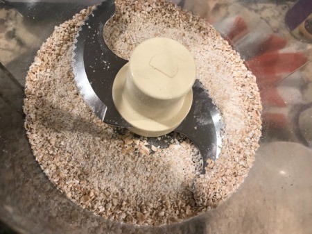 rolled oats in food processor