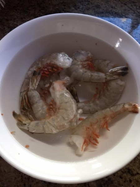 washing shrimp