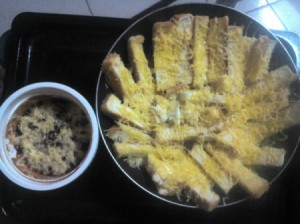 Cheesy Pizza Bread Sticks and sauce