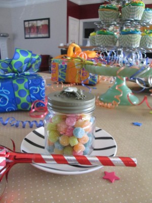 Glass Jar Party Favors = finished favor filled with candies