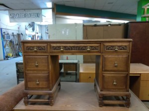 Identifying a Wood Desk - 7 drawer desk