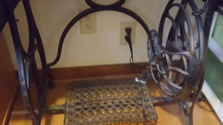 Value of an Antique Singer Sewing Machine