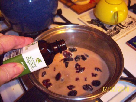 adding vanilla extract to Oatmeal Pudding