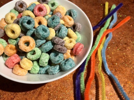 Heart-Shaped Cupcake Topper - cereal and pipe cleaners