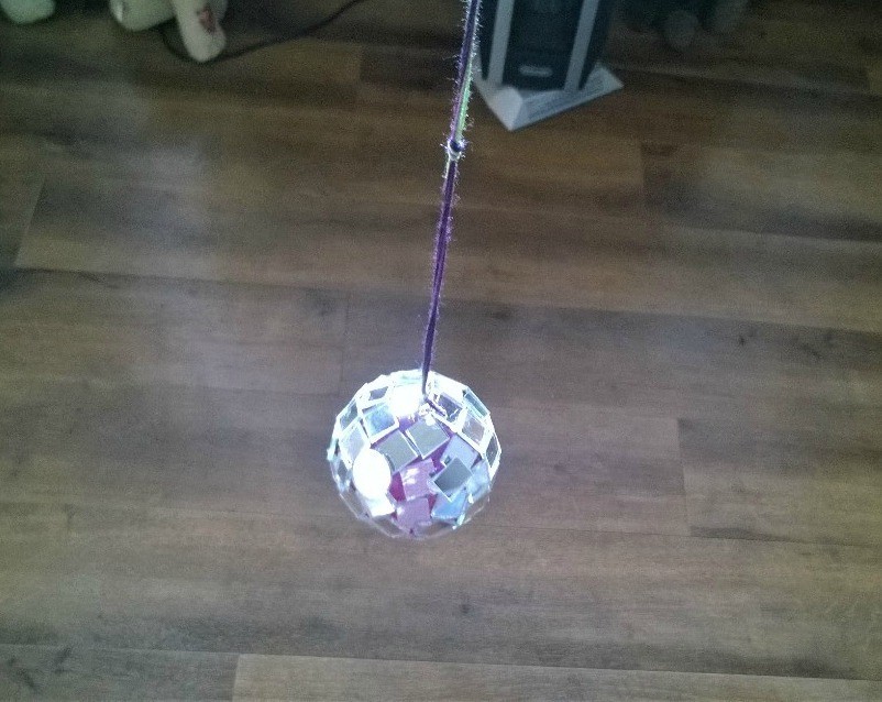 How to Make a Mirrored Ball for Cats ThriftyFun