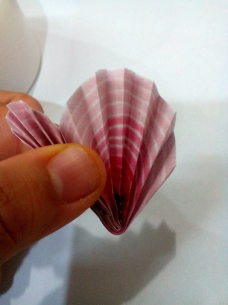 Tiny Hearts Wall Decor - when the glue dries pull open the folds