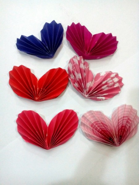 Tiny Hearts Wall Decor - make as many as you like in different colors