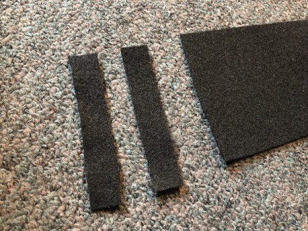 No-Sew Gradient Felt Heart Purse - cut two strips of black felt for the handle