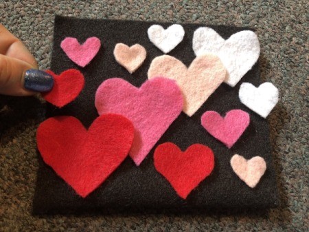 No-Sew Gradient Felt Heart Purse - arrange on purse to create layout
