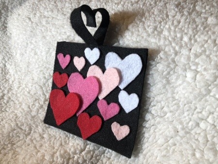 No-Sew Gradient Felt Heart Purse - ready to fill with candy or whatever