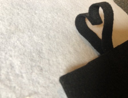 No-Sew Gradient Felt Heart Purse - repeat on other side of handle