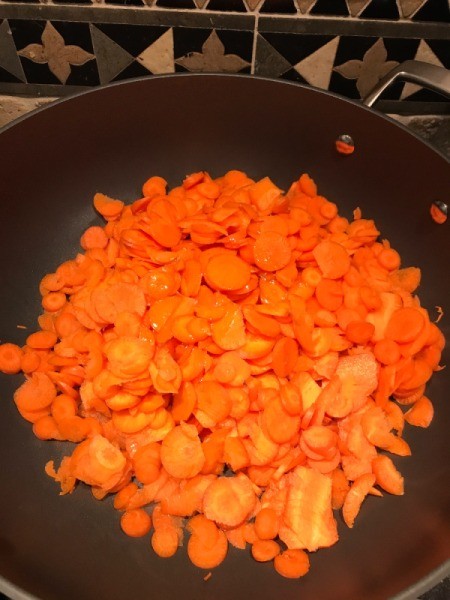 sliced carrots in pan