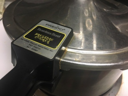 closed pressure cooker