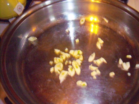 chopped garlic in pan