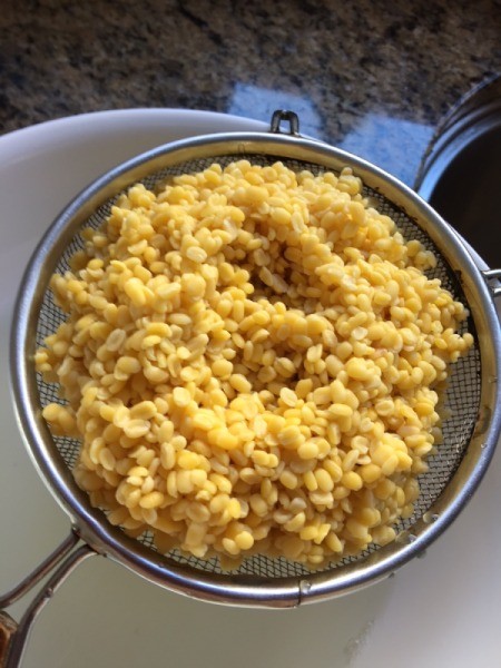 strained cooked mung beans