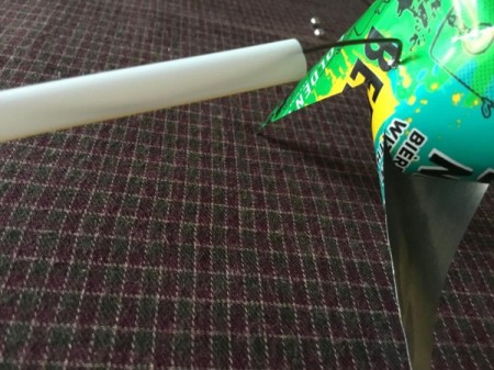 Aluminum Can Pinwheel - slide a straw over the wire and place in the garden