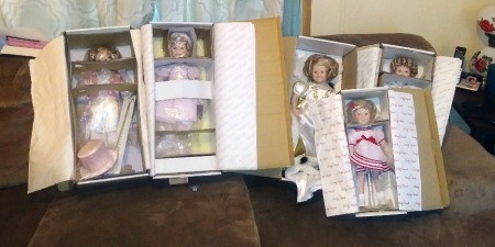 Selling Danbury Mint Shirley -Temple Dolls - dolls in boxes