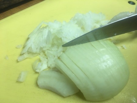 cutting onion
