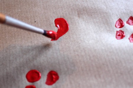 Make Your Own Wrapping Paper - curved line for heart