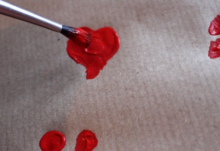 Make Your Own Wrapping Paper - paint in the center of the heart