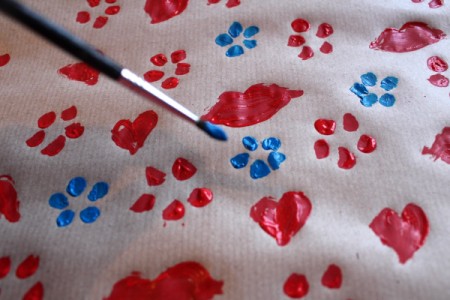 Make Your Own Wrapping Paper - use other colors as well for the flowers