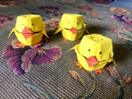 Egg Carton Easter Chick Containers - fill with tiny toys or candies