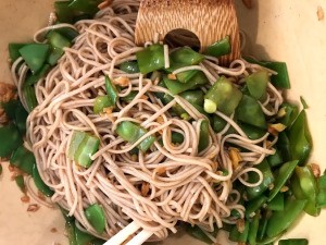 Snow Peas With Soba noodles