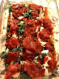 spinach and pasta sauce layer