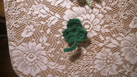 Yarn Chain St. Patty's Wreath - crochet shamrock