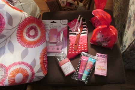 Having a Big Girls' Slumber Party - contents of gift bags