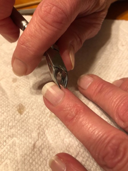 DIY Manicure - trimming cuticles