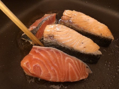 turning salmon fillets