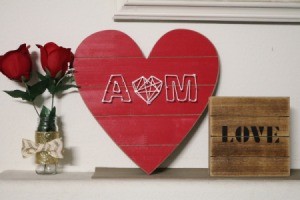 Wood Lovers' Initials String Art - finished heart on mantle