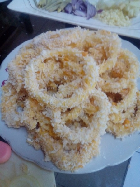 Onion Rings ready to fry
