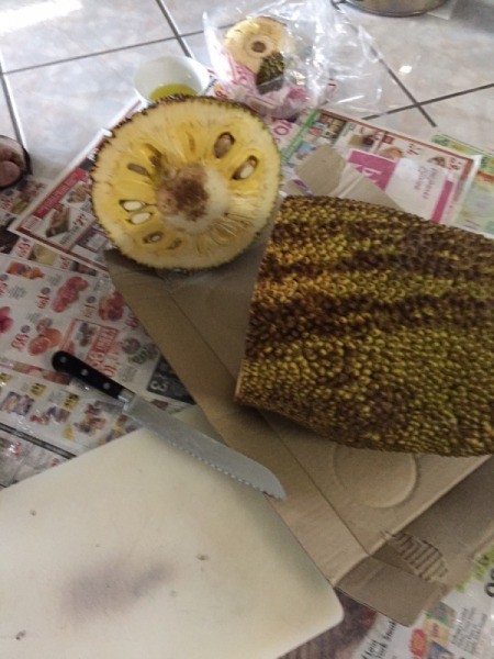 A jackfruit that has been cut.