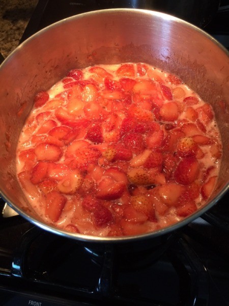 heating strawberry pineapple jam