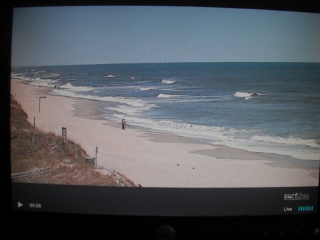 A web cam showing a beach in North Carolina.