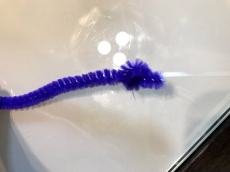 Pipe Cleaner Snake Toddler Craft - knot