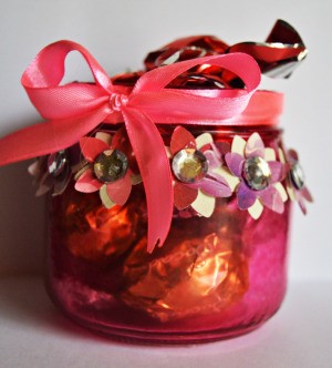 Floral Glass Jar Wedding Favor - finished jar filled with candy