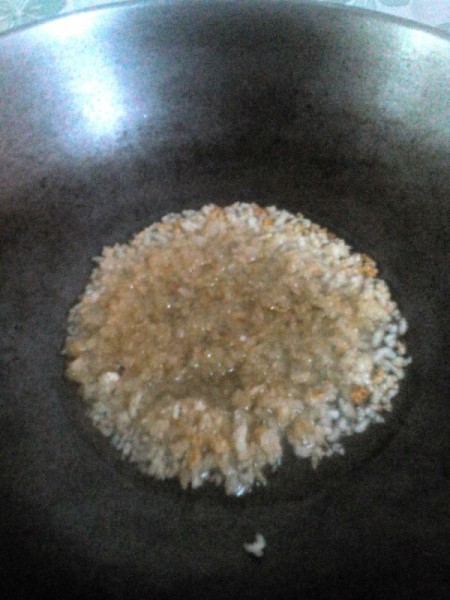 cooking rice in oil