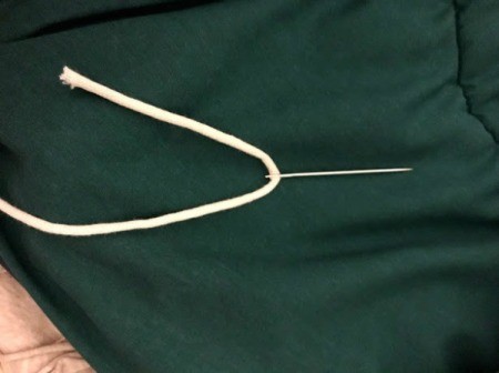 Toddler Felt Ball Necklace - thread the yarn onto a needle from the other end