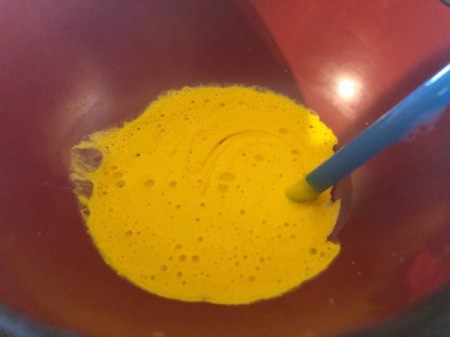 Bubble Art - try different colors of paint in differnet sized containers