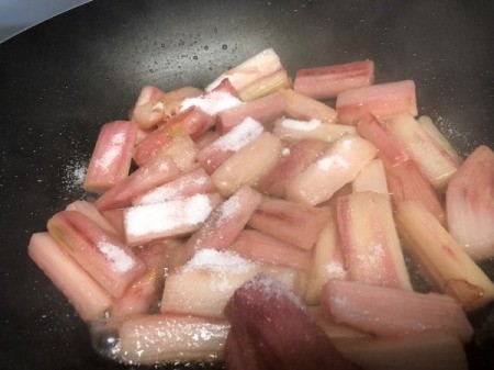 adding sugar to Rhubarb